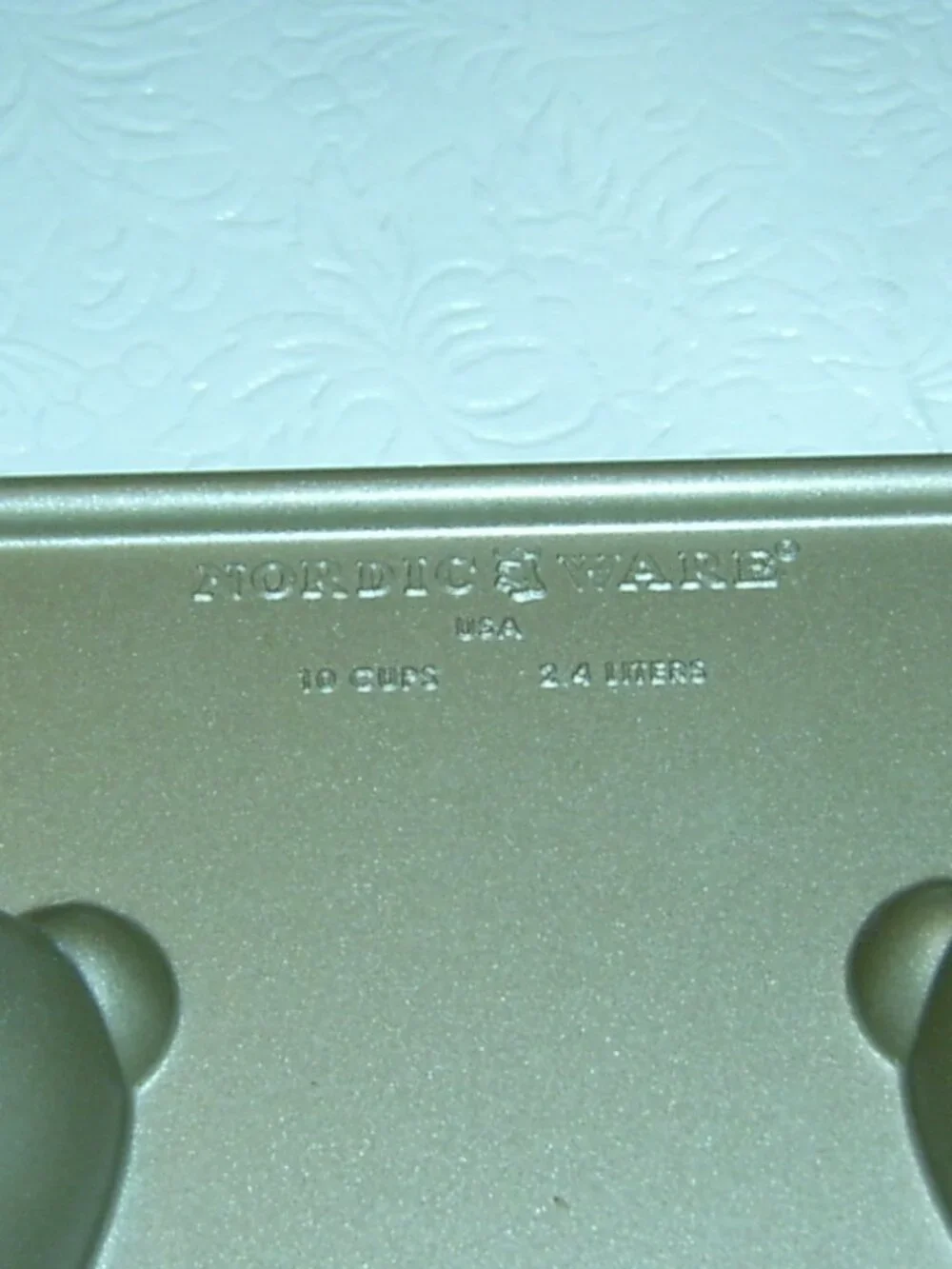 Nordic Wear Build A Bear Workshop 3D Cake Pan, Non Stick, VGUC